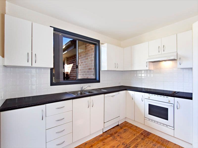 6 Baringa Road, ENGADINE NSW 2233, Engadine - Thumbnail 2