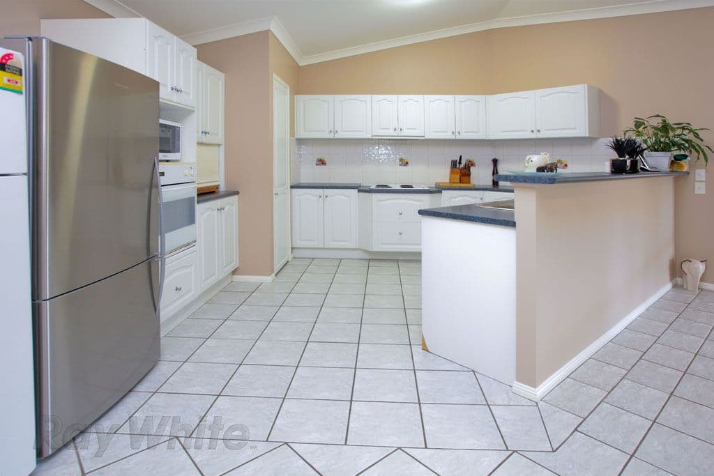 18 Glenhurst Court, SPRINGFIELD QLD 4300, Springfield - Thumbnail 2
