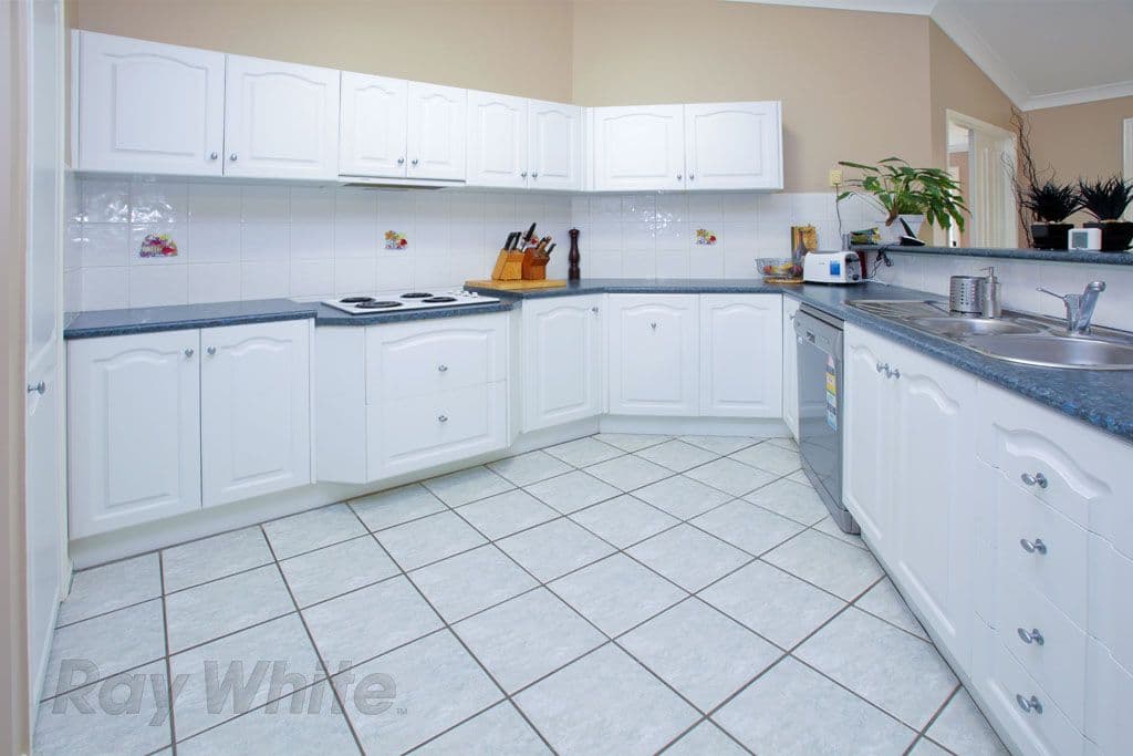 18 Glenhurst Court, SPRINGFIELD QLD 4300, Springfield - Thumbnail 3