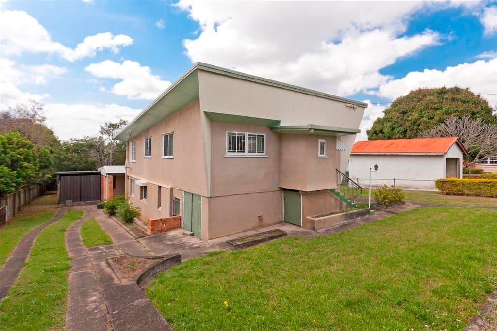 11 Florence Street, CARINA QLD 4152, Carina - Thumbnail 2