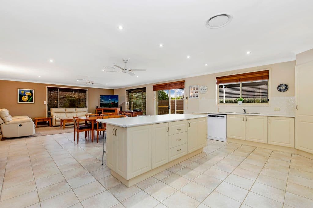 6 Tallowood Crescent, Erina - Thumbnail 5