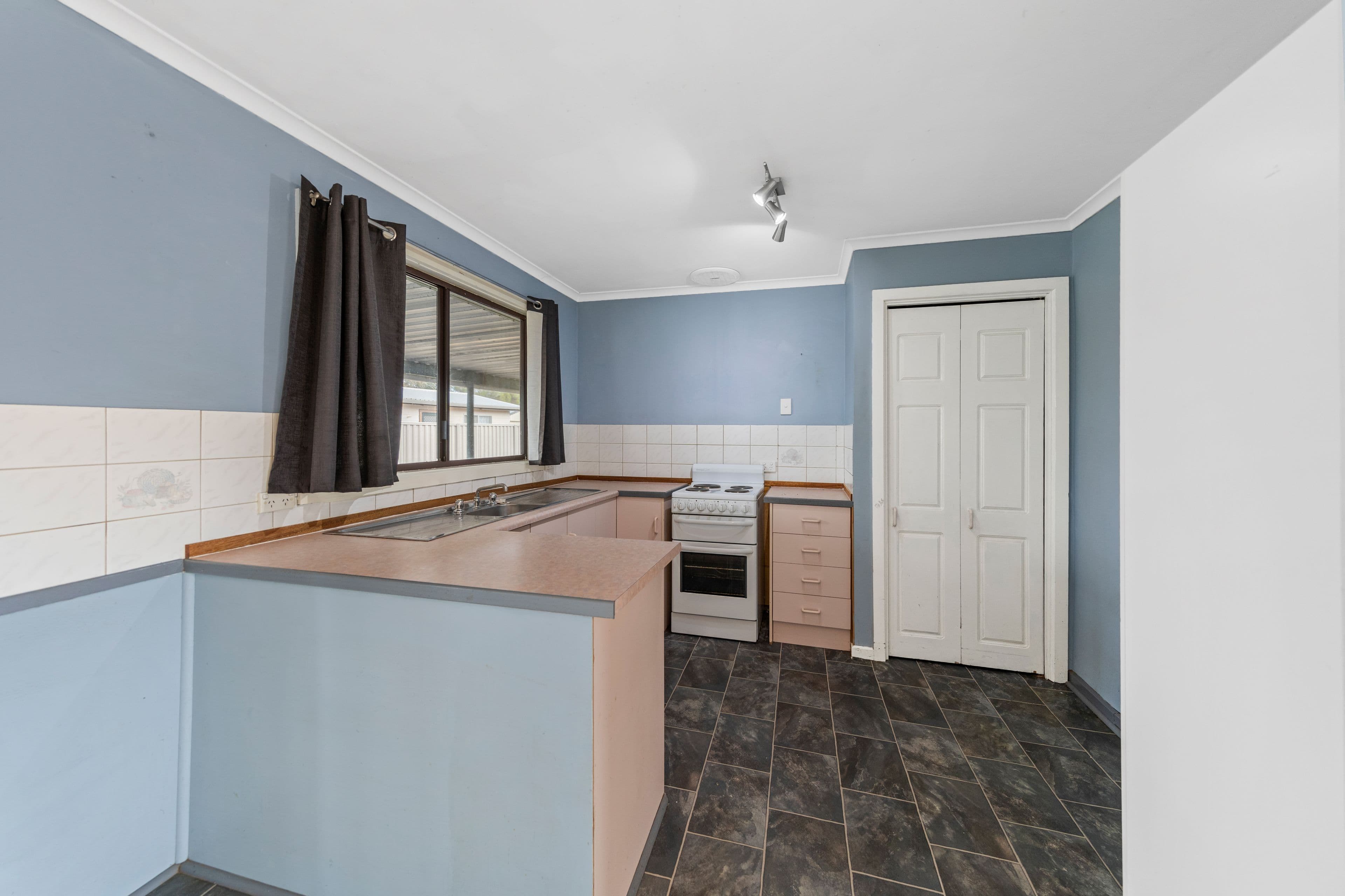 17-19 Strickland Street, Kapunda SA 5373, Kapunda - Thumbnail 4