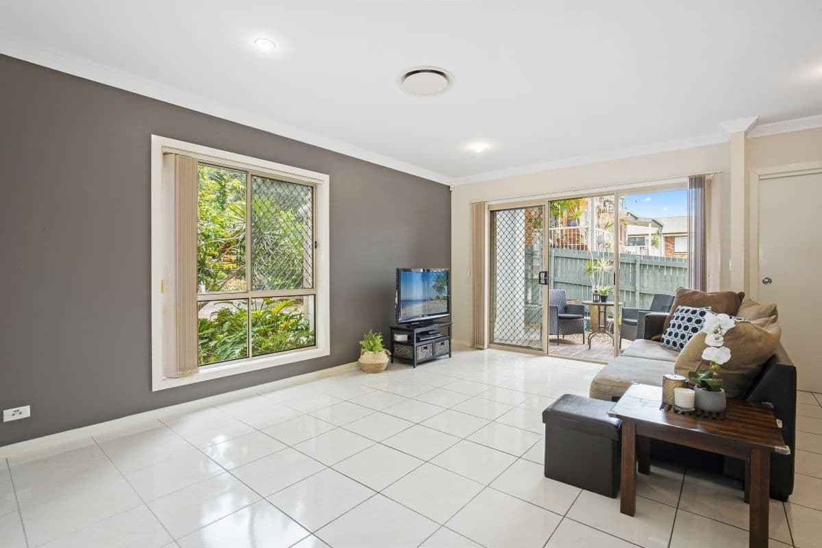 21 Robert Street, Mudgeeraba QLD 4213, Mudgeeraba - Thumbnail 5