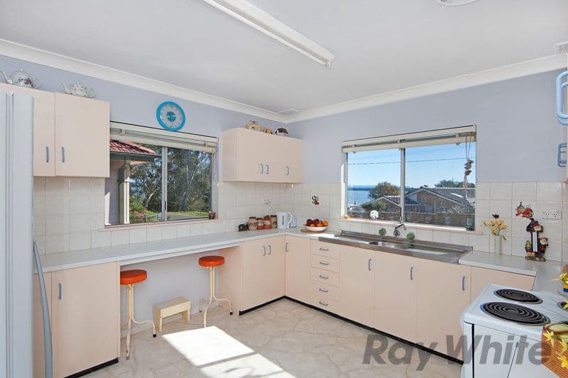 7 First Avenue, TOUKLEY NSW 2263, Toukley - Thumbnail 6
