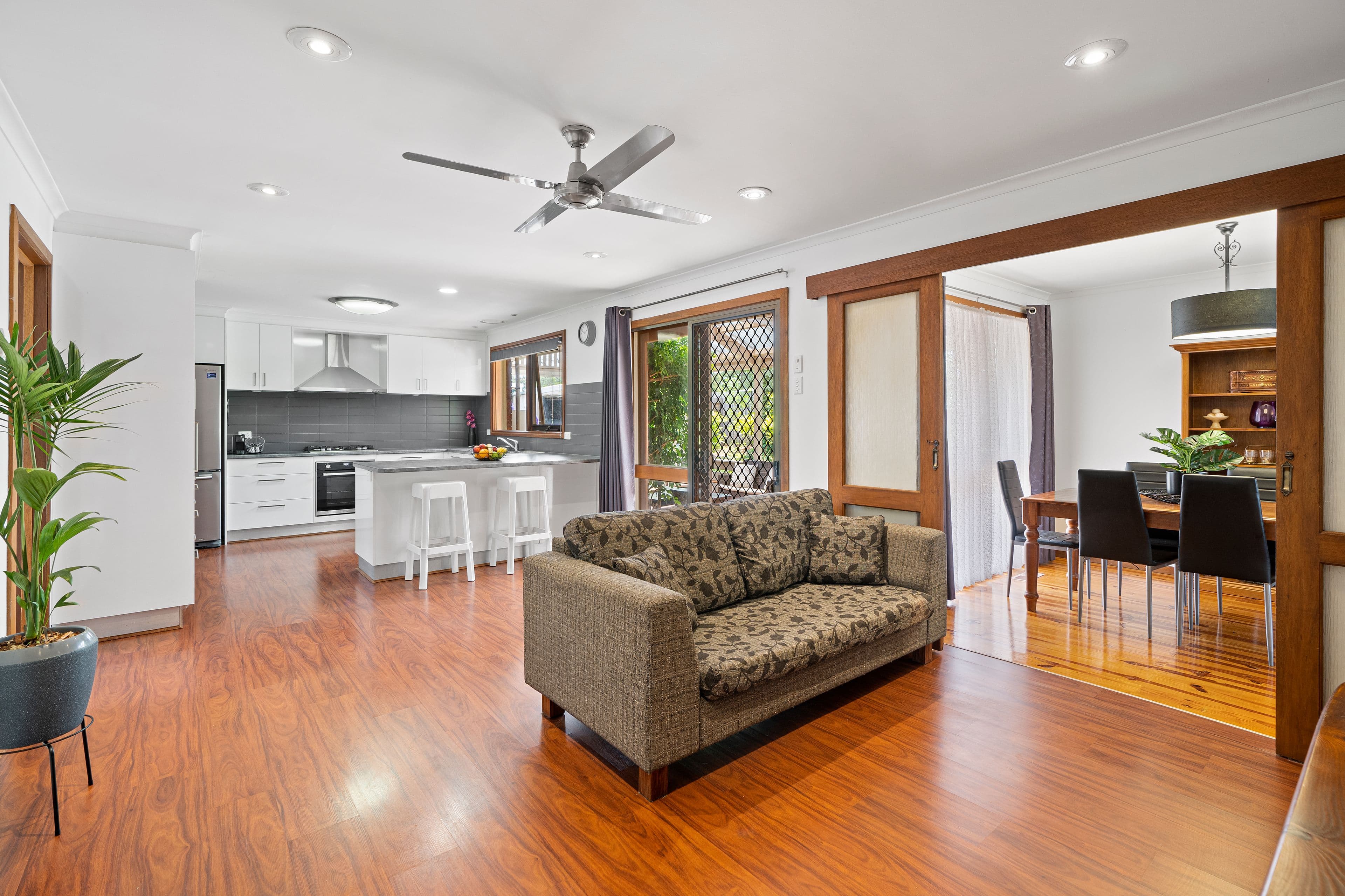 4 Pearl Place, Ferntree Gully VIC 3156, Ferntree Gully - Thumbnail 3
