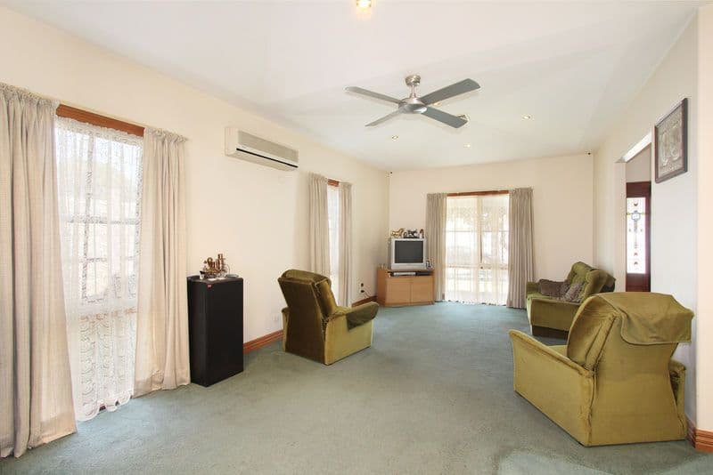 52 John Street, OAKLEIGH VIC 3166, Oakleigh - Thumbnail 2