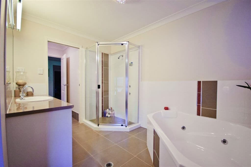 1 Koel Crescent, HIGHFIELDS QLD 4352, Highfields - Thumbnail 7