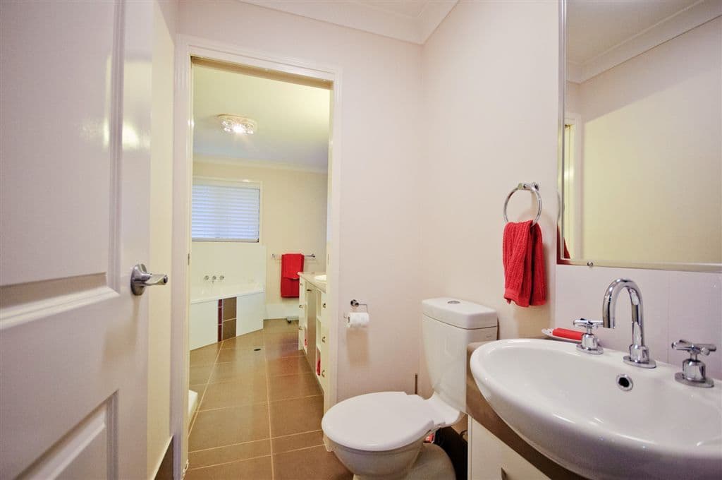 1 Koel Crescent, HIGHFIELDS QLD 4352, Highfields - Thumbnail 8