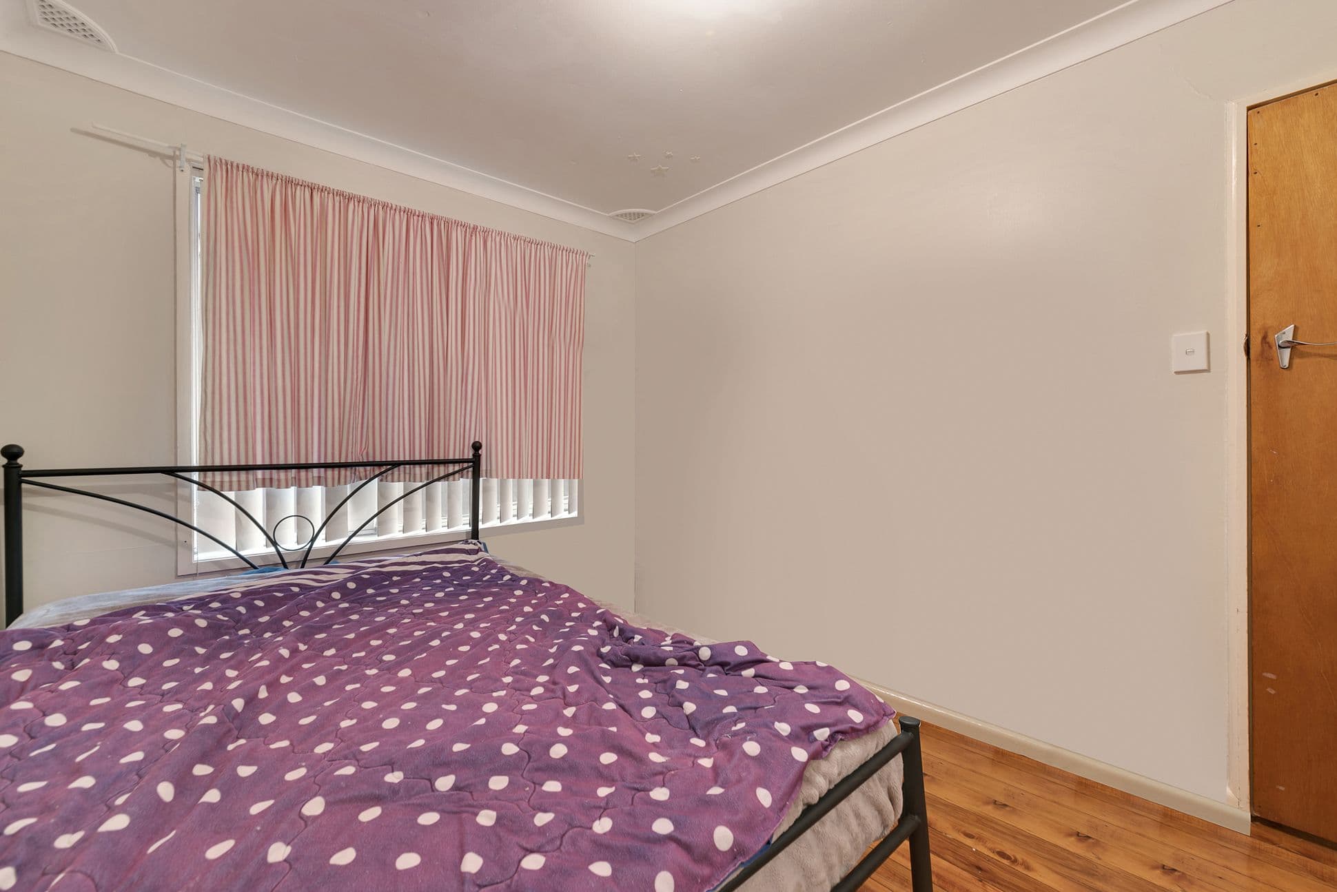 31 Fern Avenue, Bradbury - Thumbnail 5