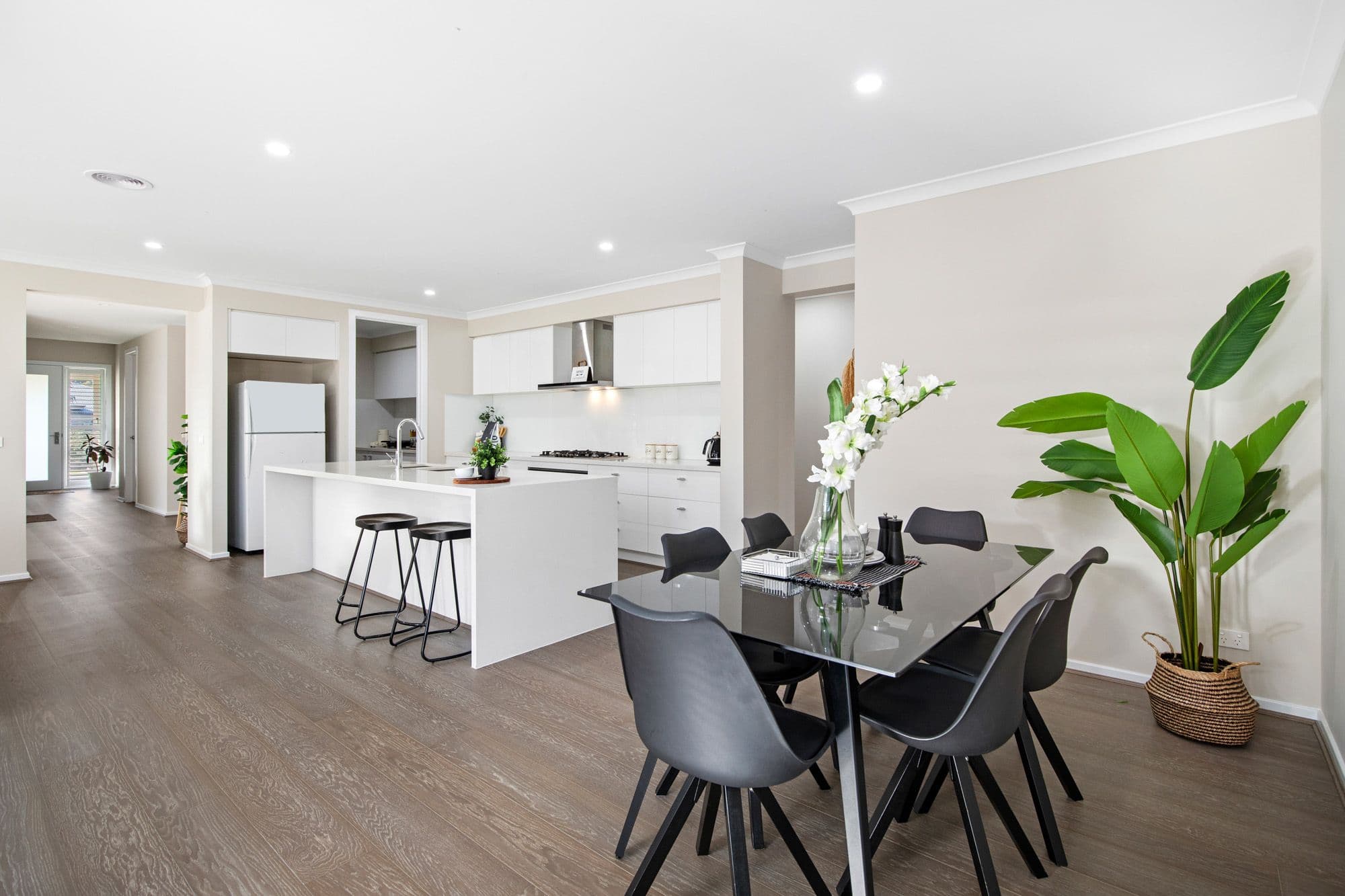 82 Farm Road, Werribee VIC 3030, Werribee - Thumbnail 6