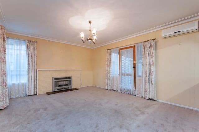 13 Ida Court, Reservoir VIC 3073, Reservoir - Thumbnail 2