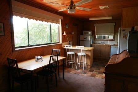 2 Vista Street, ST ALBANS VIC 3021, St Albans - Thumbnail 4