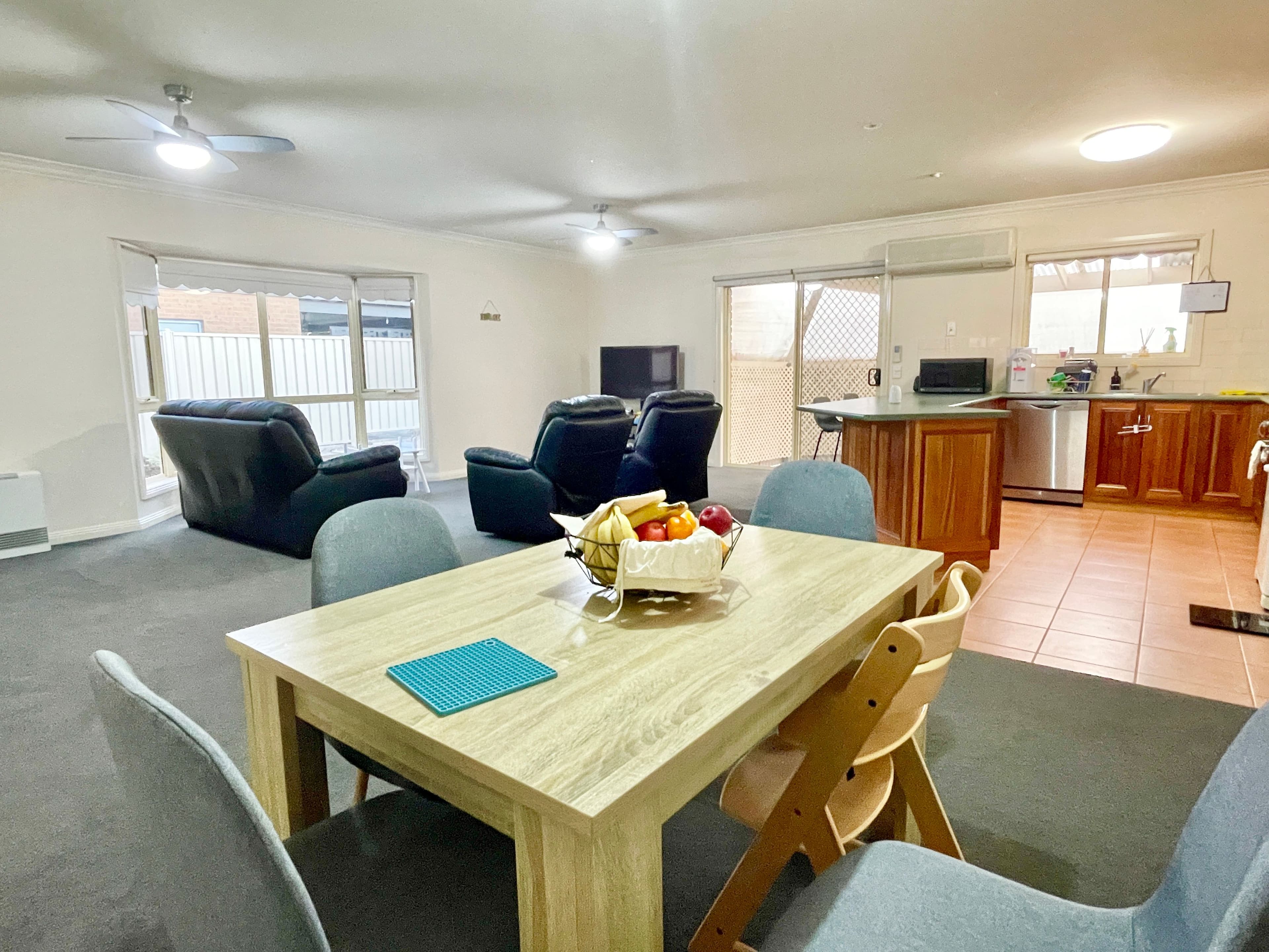 9 Barton Drive, Horsham VIC 3400, Horsham - Thumbnail 4
