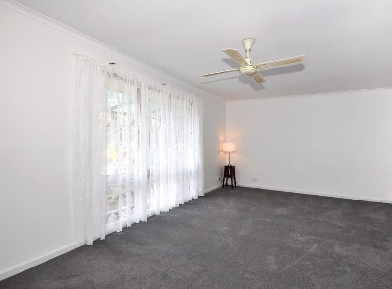 4 Jerilderie Drive, HAPPY VALLEY SA 5159, Happy Valley - Thumbnail 2