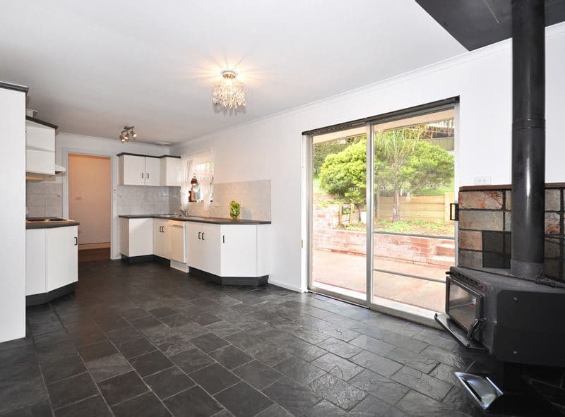 4 Jerilderie Drive, HAPPY VALLEY SA 5159, Happy Valley - Thumbnail 3