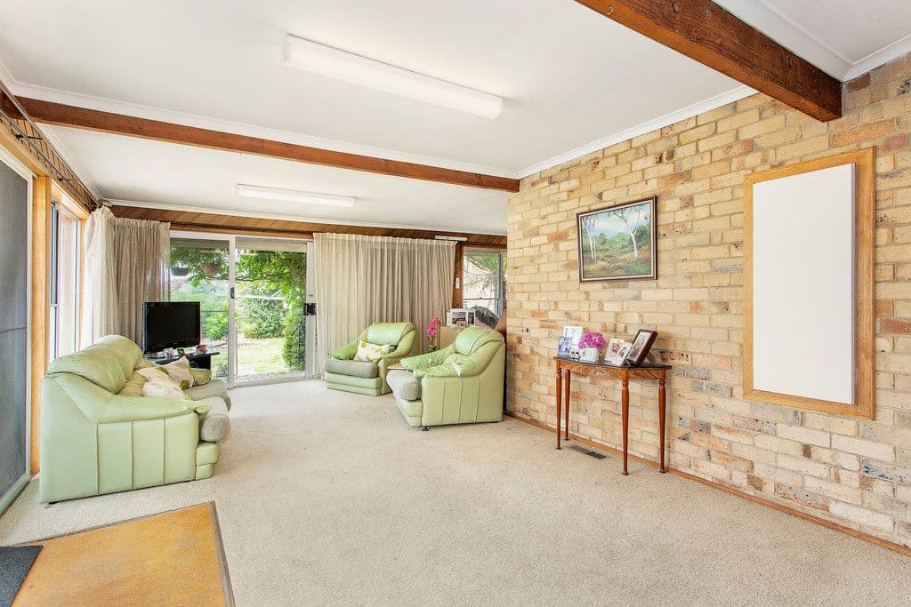 8 Moorookyle Avenue, Hughesdale VIC 3166, Hughesdale - Thumbnail 2