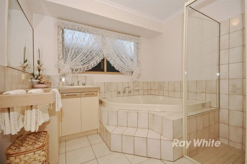 24 Jessica Close, WANTIRNA SOUTH VIC 3152, Wantirna South - Thumbnail 5