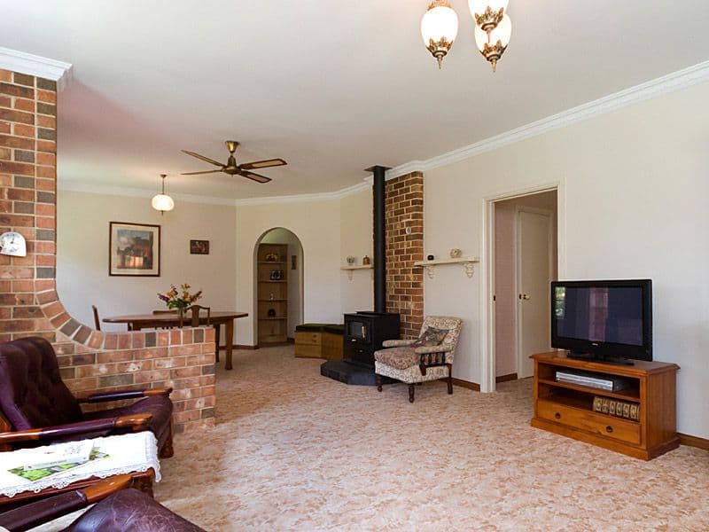 184 Onkaparinga Valley Road, OAKBANK SA 5243, Oakbank - Thumbnail 3