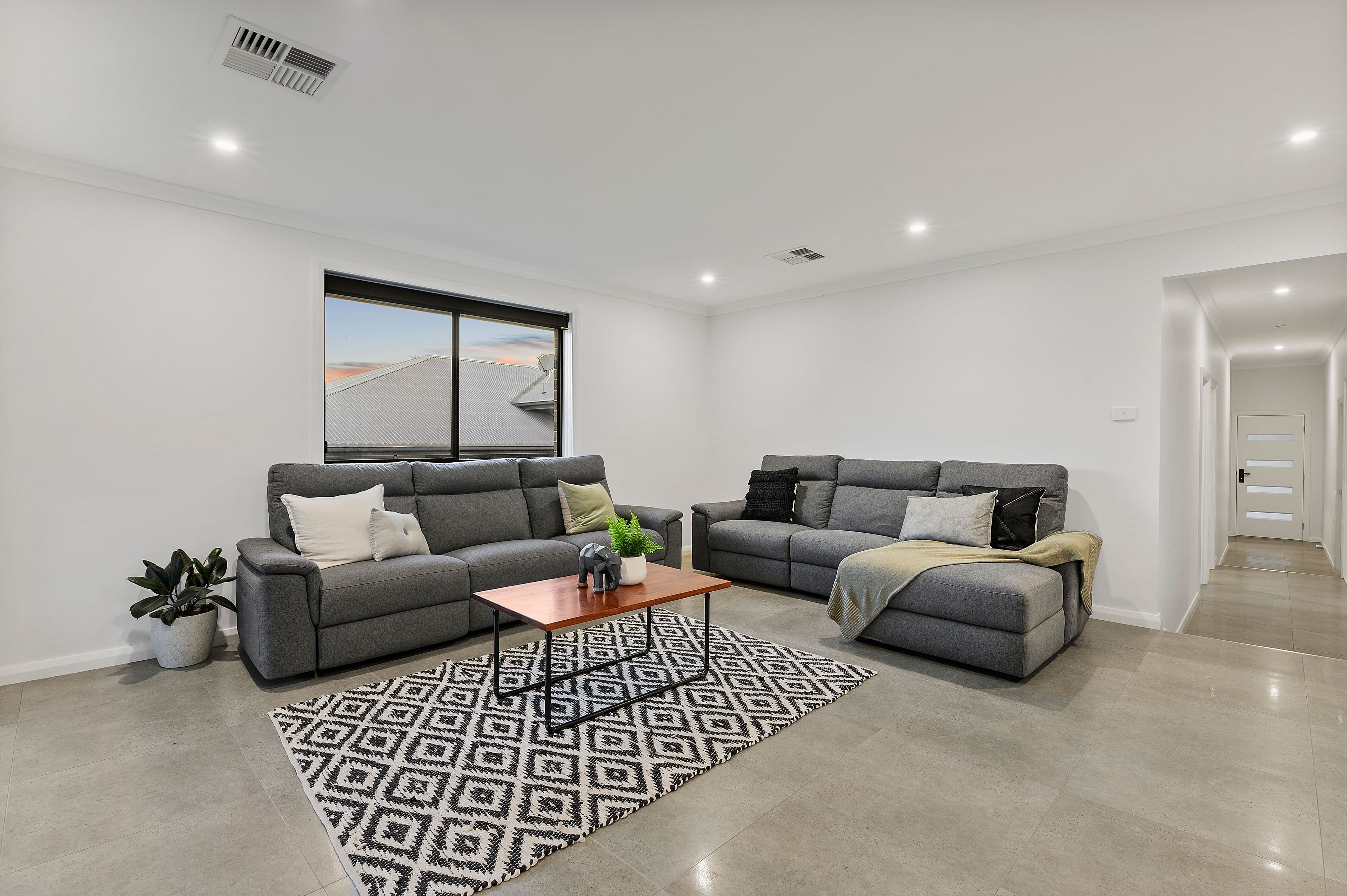 3 Cockle Crescent, Teralba NSW 2284, Teralba - Thumbnail 5