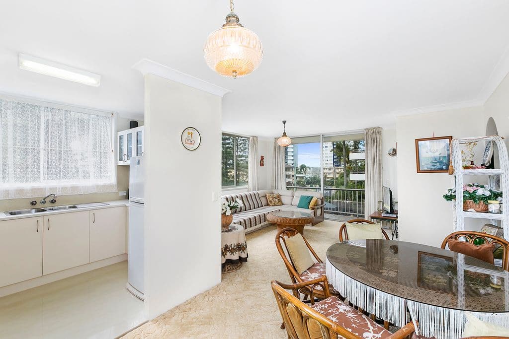 26 Aubrey Street, Surfers Paradise QLD 4217, Surfers Paradise - Thumbnail 2