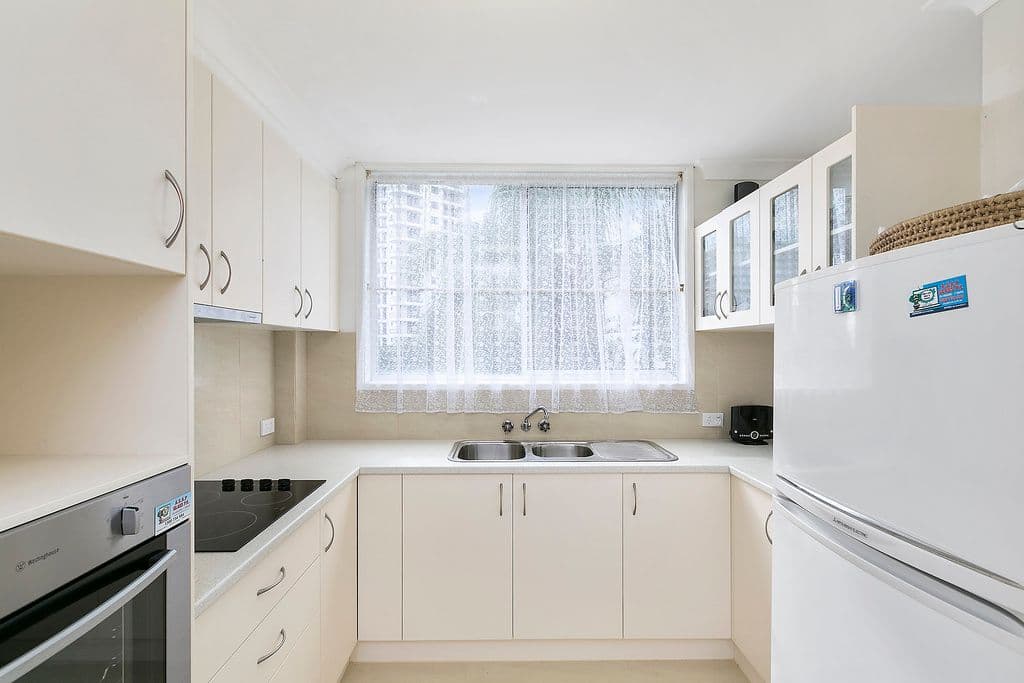 26 Aubrey Street, Surfers Paradise QLD 4217, Surfers Paradise - Thumbnail 4