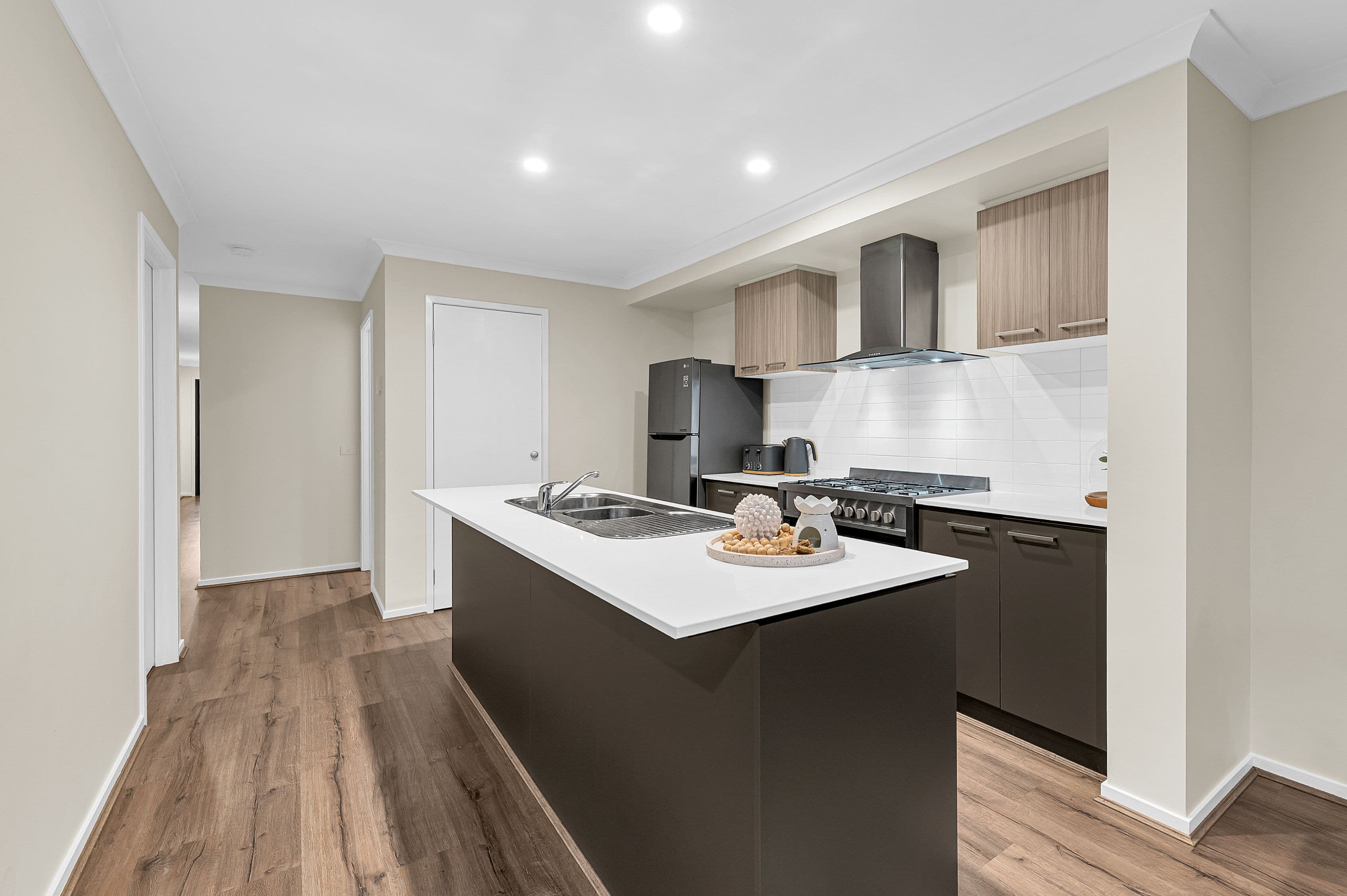 7 Hammond Road, Cranbourne West VIC 3977, Cranbourne West - Thumbnail 3