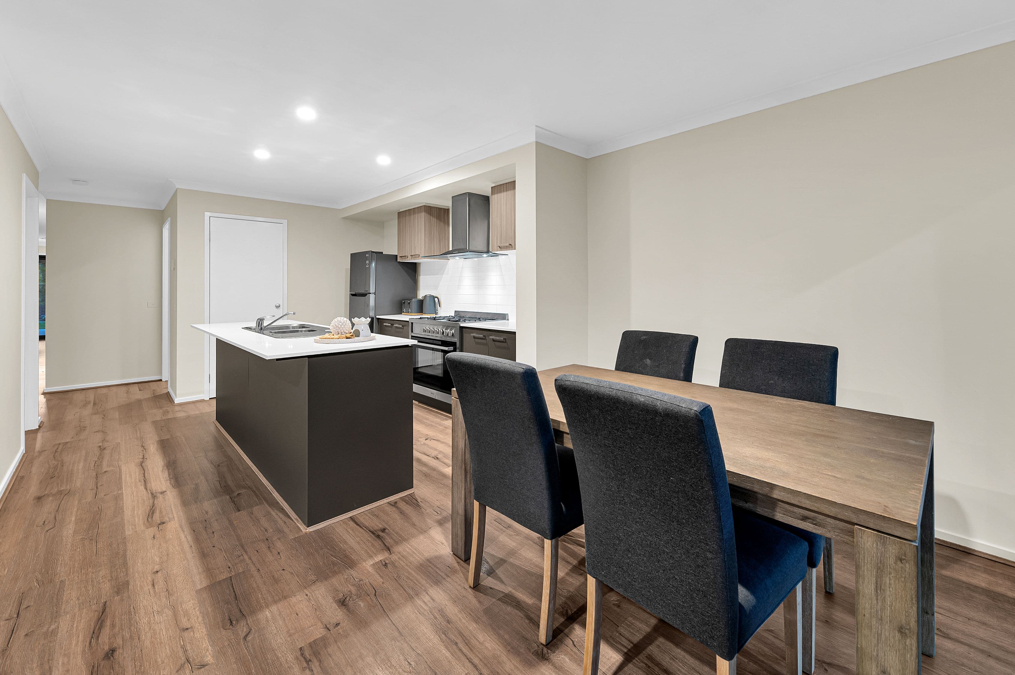 7 Hammond Road, Cranbourne West VIC 3977, Cranbourne West - Thumbnail 6