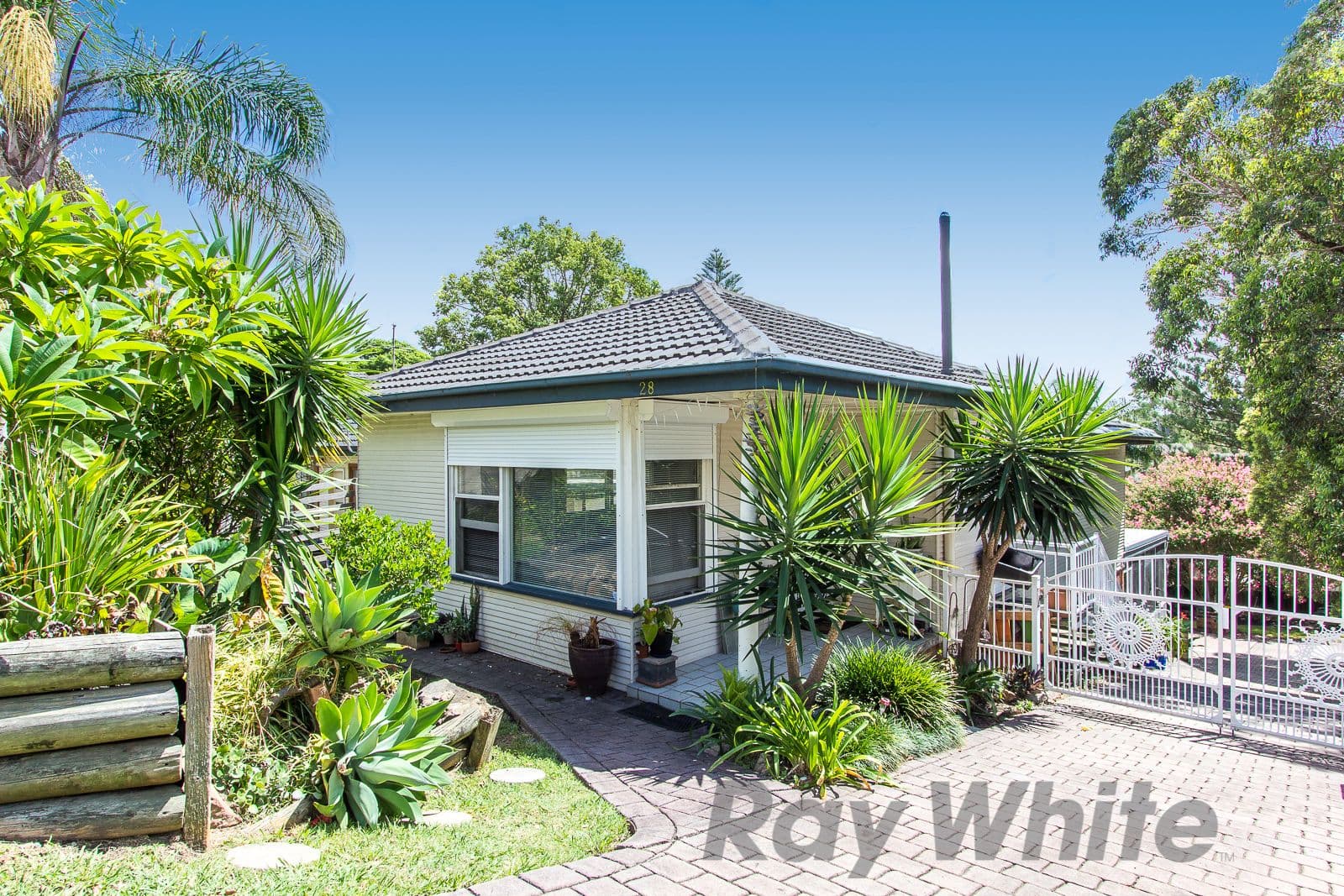 28 Spruce Street, North Lambton - Image 1