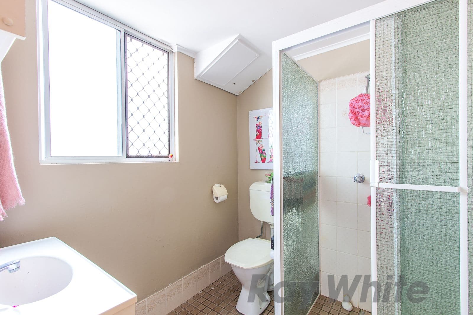 28 Spruce Street, North Lambton - Thumbnail 8