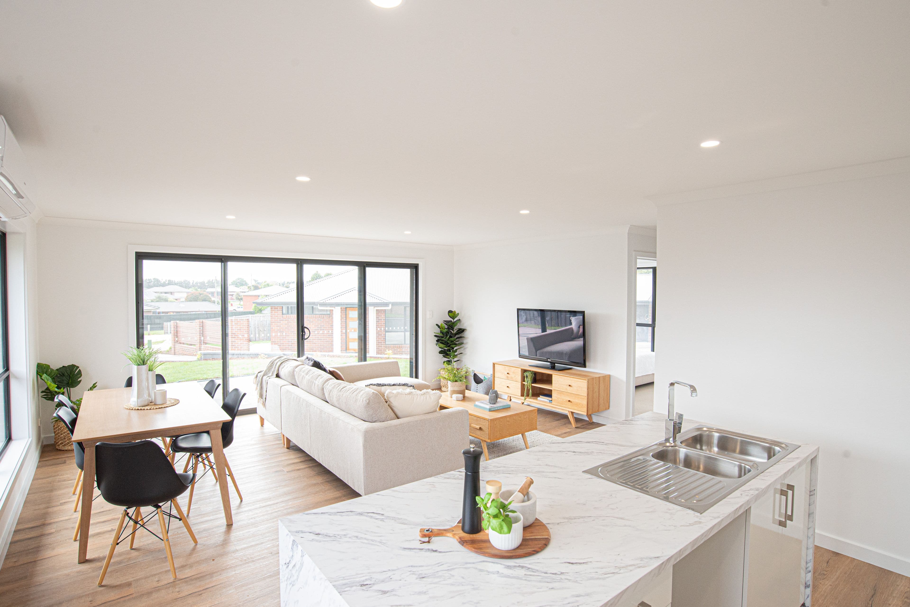 8-10 Penicola Place, Newnham TAS 7248, Newnham - Thumbnail 2