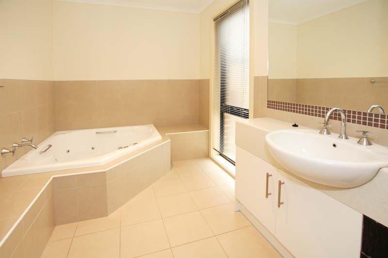 137  Jells Road, WHEELERS HILL VIC 3150, Wheelers Hill - Thumbnail 6