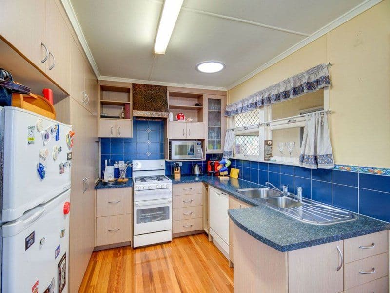 5 Sarina Street, Stafford Heights QLD 4053, Stafford Heights - Thumbnail 4