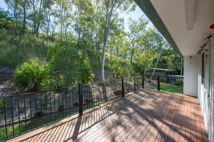 7 Barkala Close, WEST GLADSTONE QLD 4680, West Gladstone - Thumbnail 3