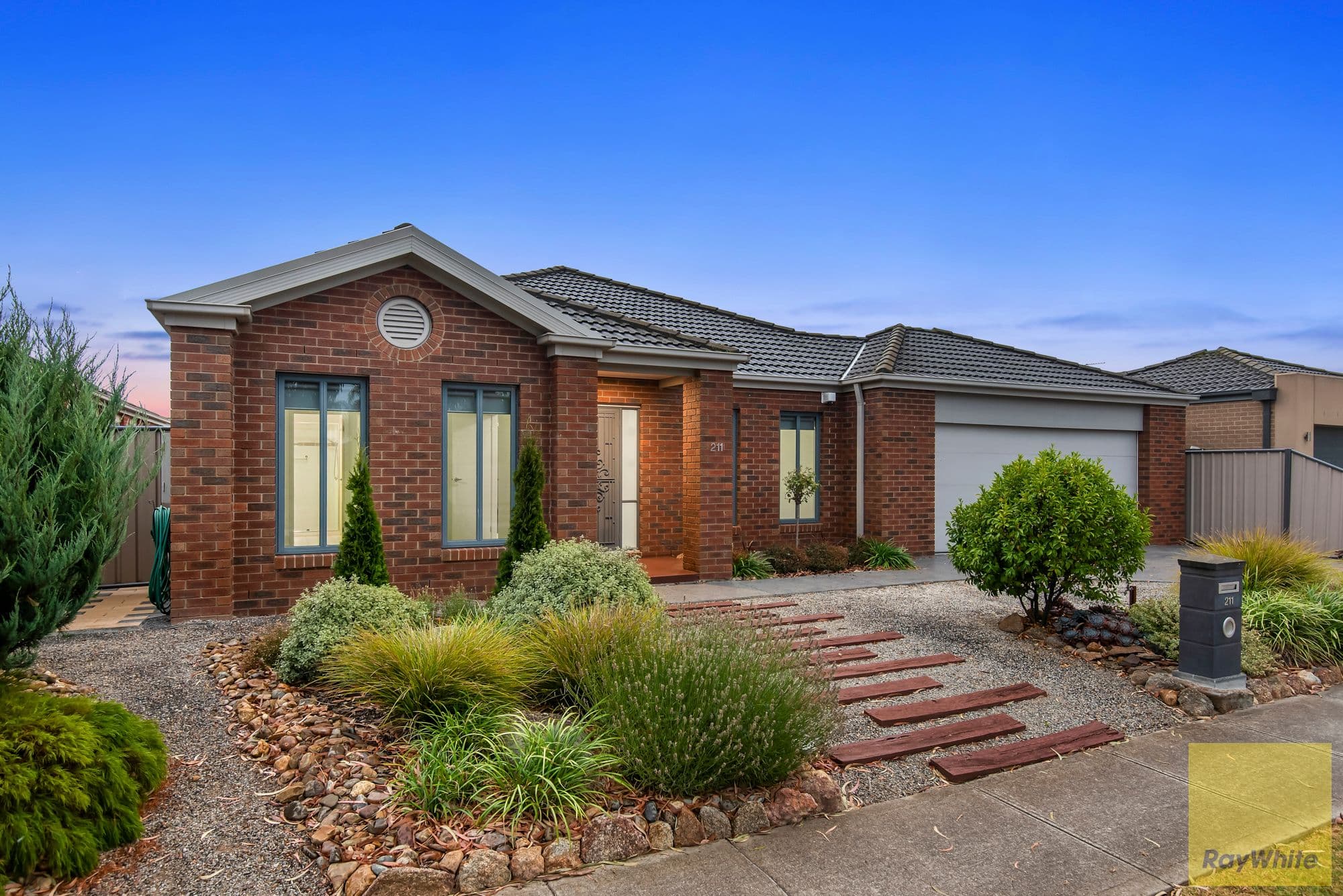 211 Thames Boulevard, Tarneit VIC 3029, Tarneit - Thumbnail 2