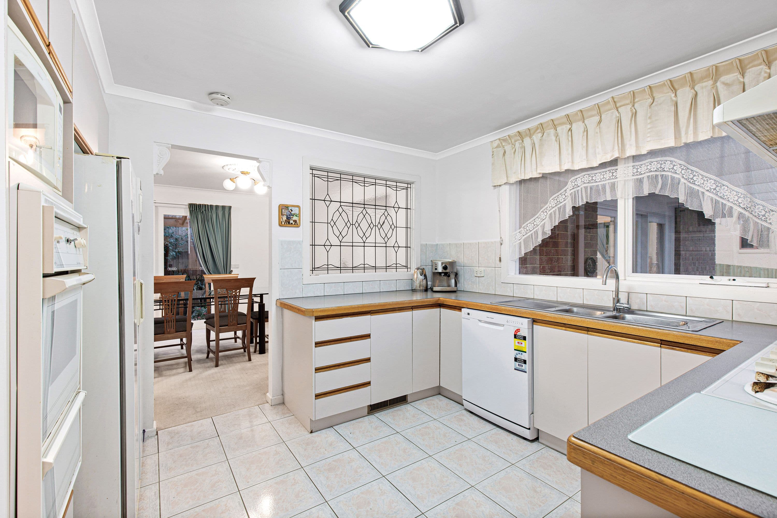 18 Sneddon Court, Mulgrave VIC 3170, Mulgrave - Thumbnail 5