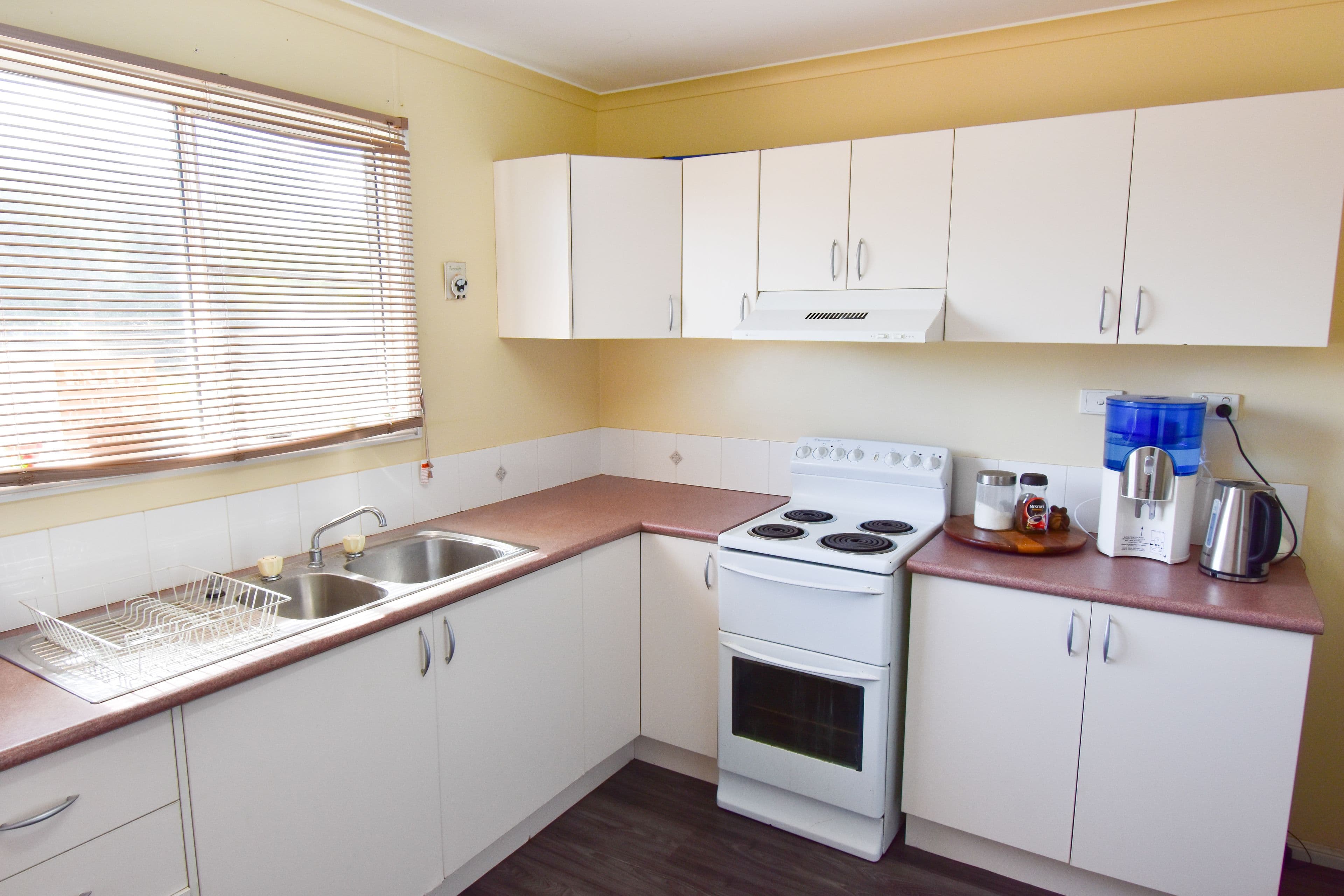 28 Swallow Street, Longreach QLD 4730, Longreach - Thumbnail 3