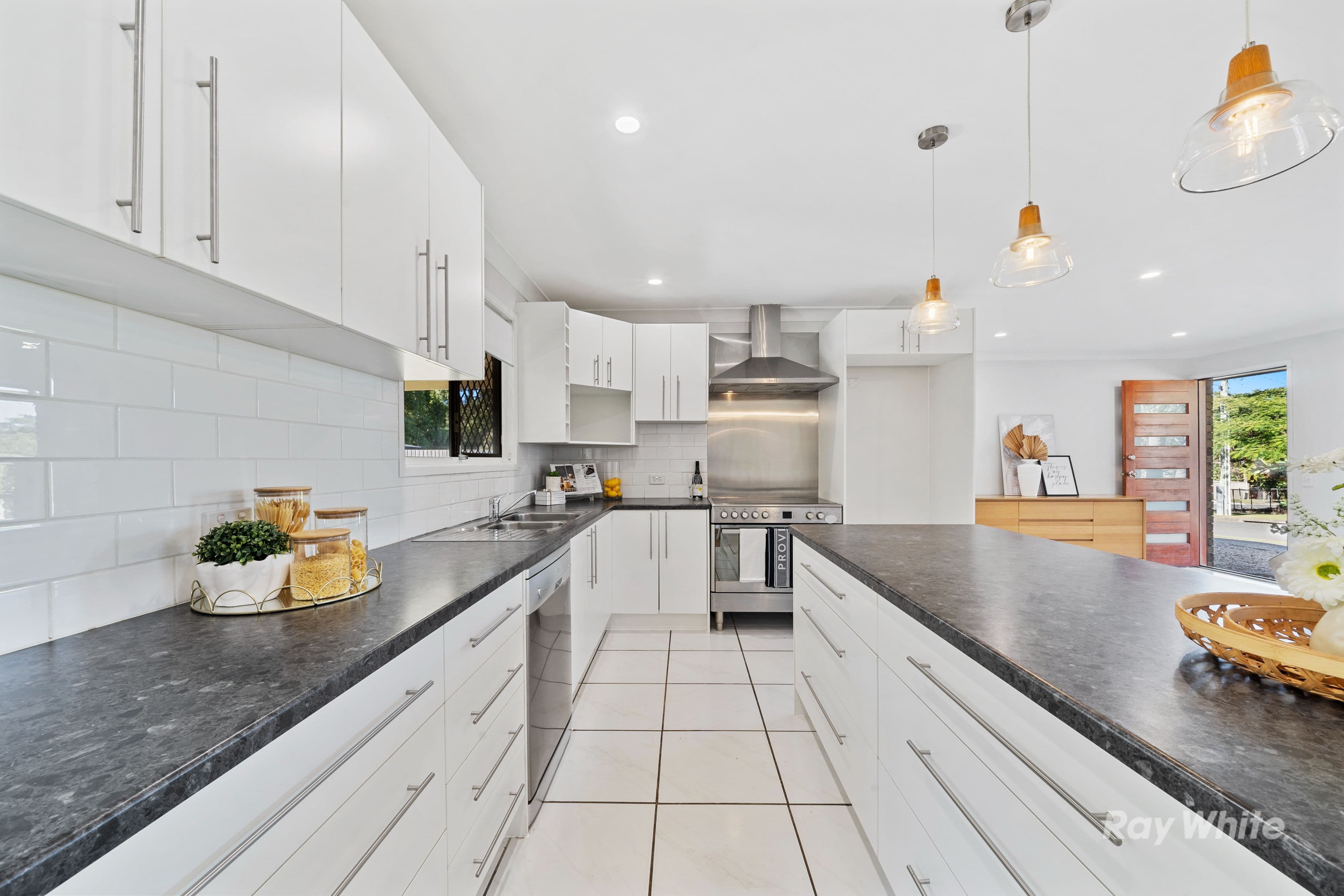 11 Brushbox Street, Crestmead QLD 4132, Crestmead - Thumbnail 5