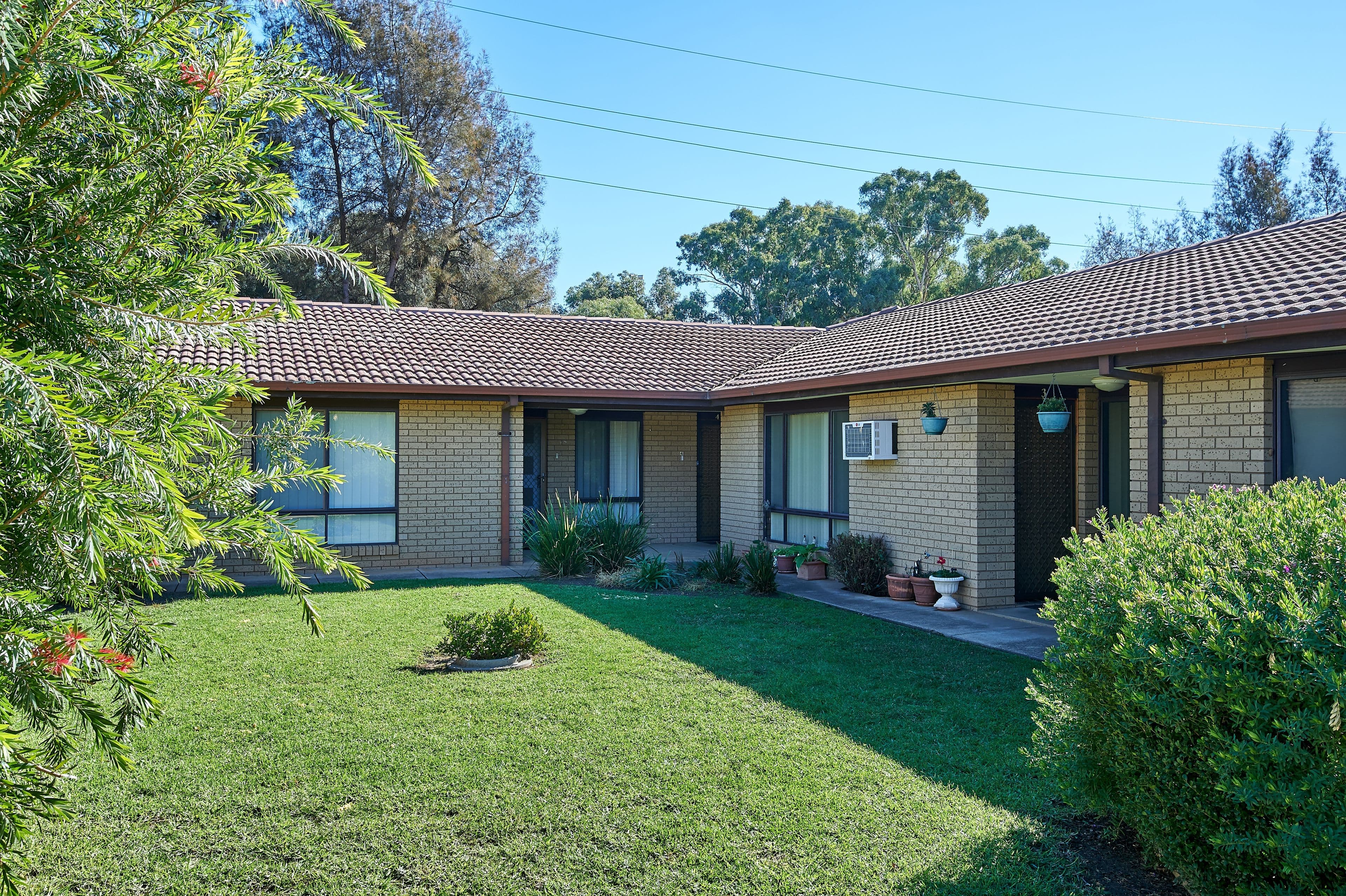 33 Wren Street, Mount Austin NSW 2650, Mount Austin - Image 1