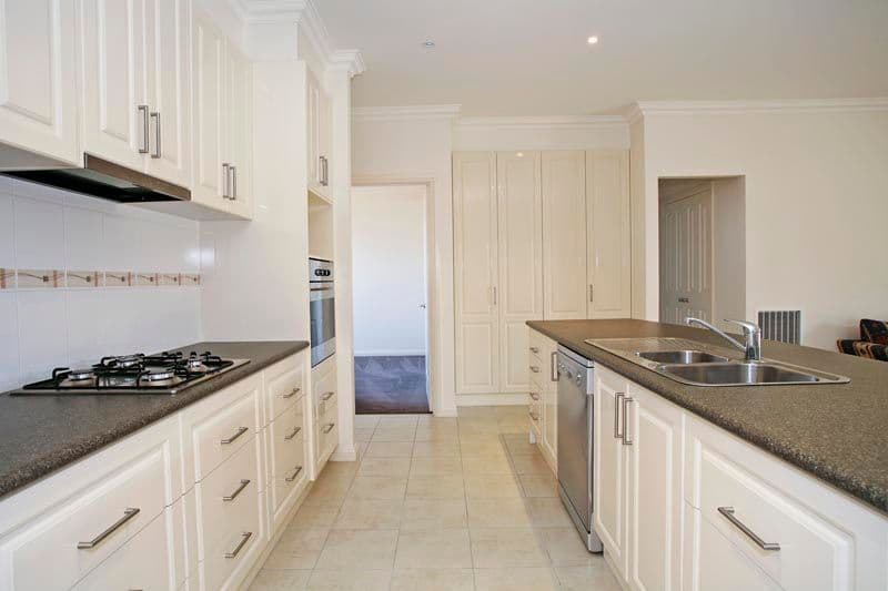 16 Thwaites Close, HIGHTON VIC 3216, Highton - Thumbnail 5