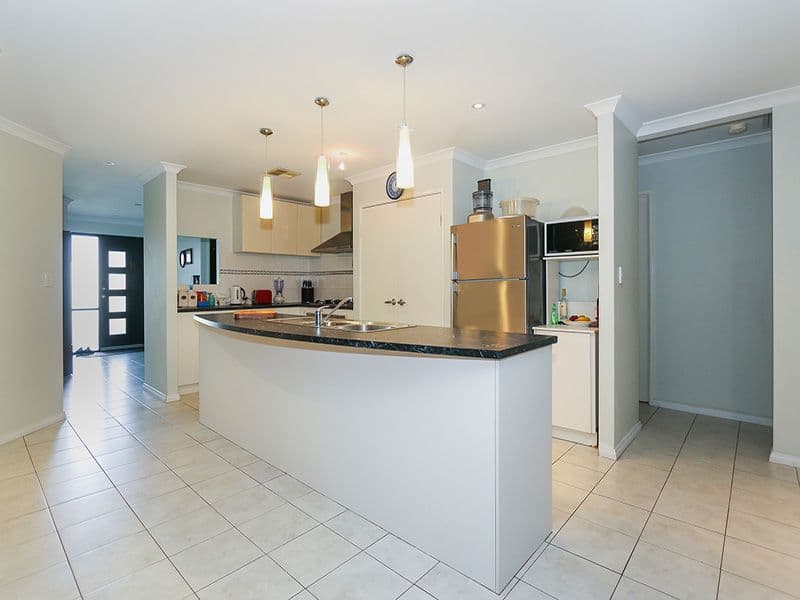 19 Camrose Lane, Darch WA 6065, Darch - Thumbnail 3