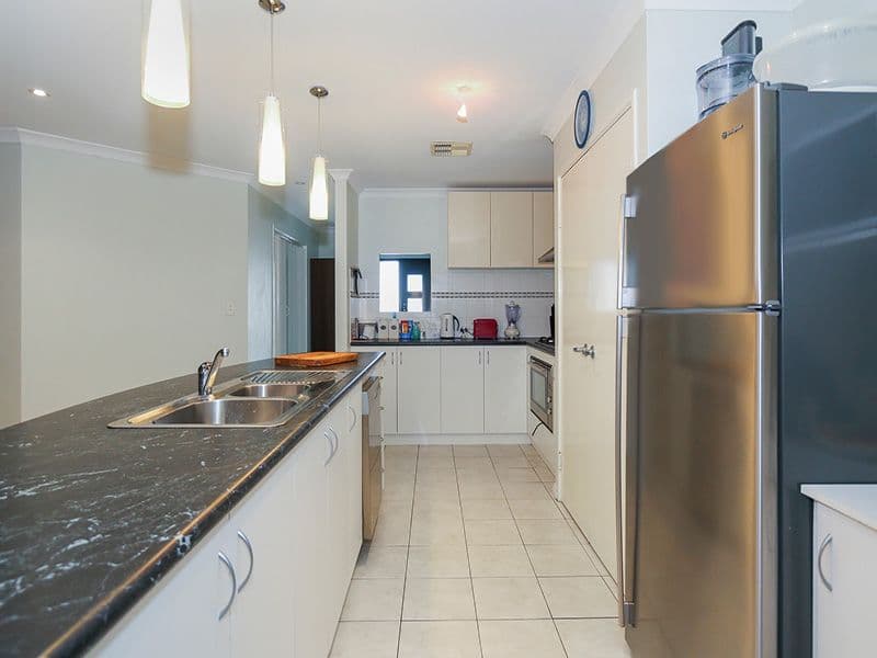 19 Camrose Lane, Darch WA 6065, Darch - Thumbnail 4