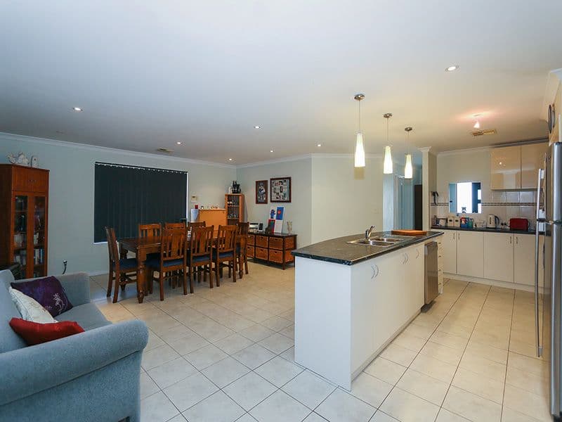 19 Camrose Lane, Darch WA 6065, Darch - Thumbnail 5