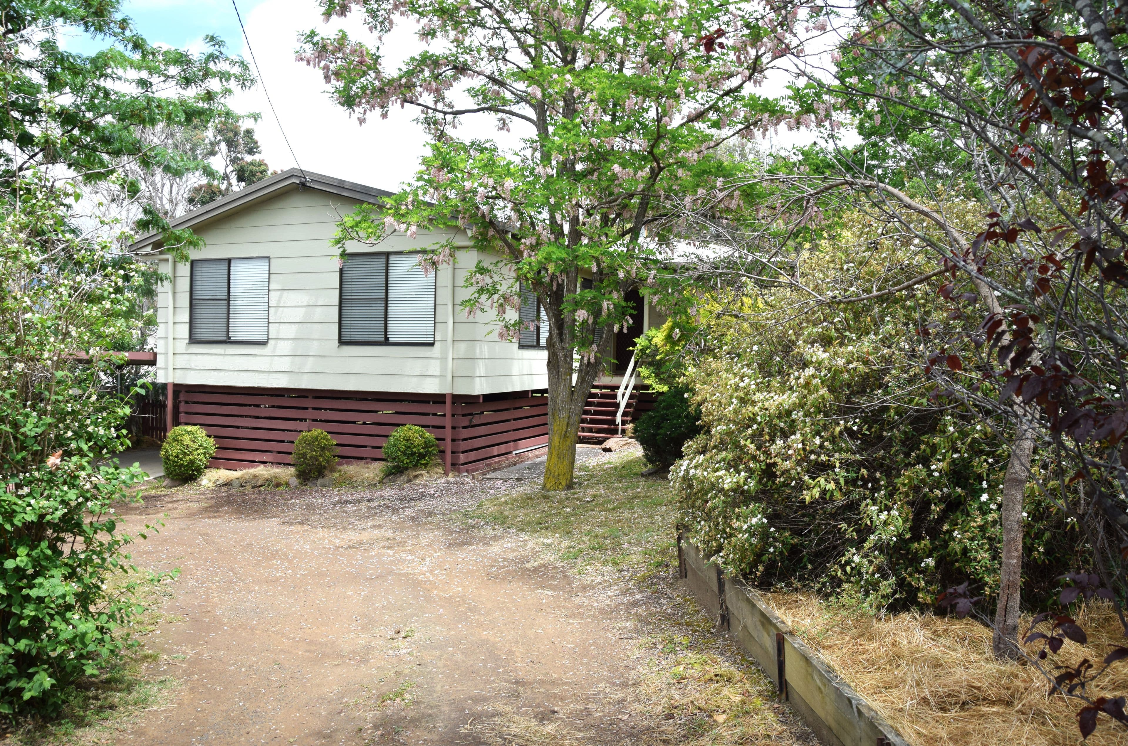 112 Pelham Street, Tenterfield NSW 2372, Tenterfield - Image 1