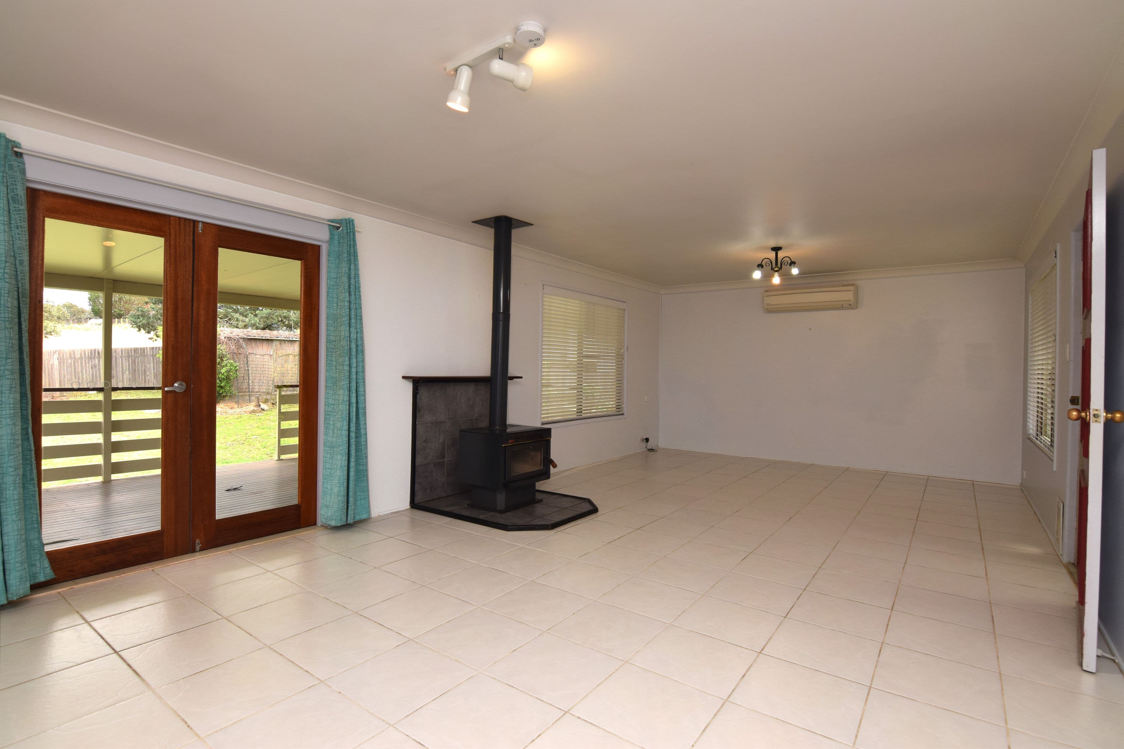 112 Pelham Street, Tenterfield NSW 2372, Tenterfield - Thumbnail 2