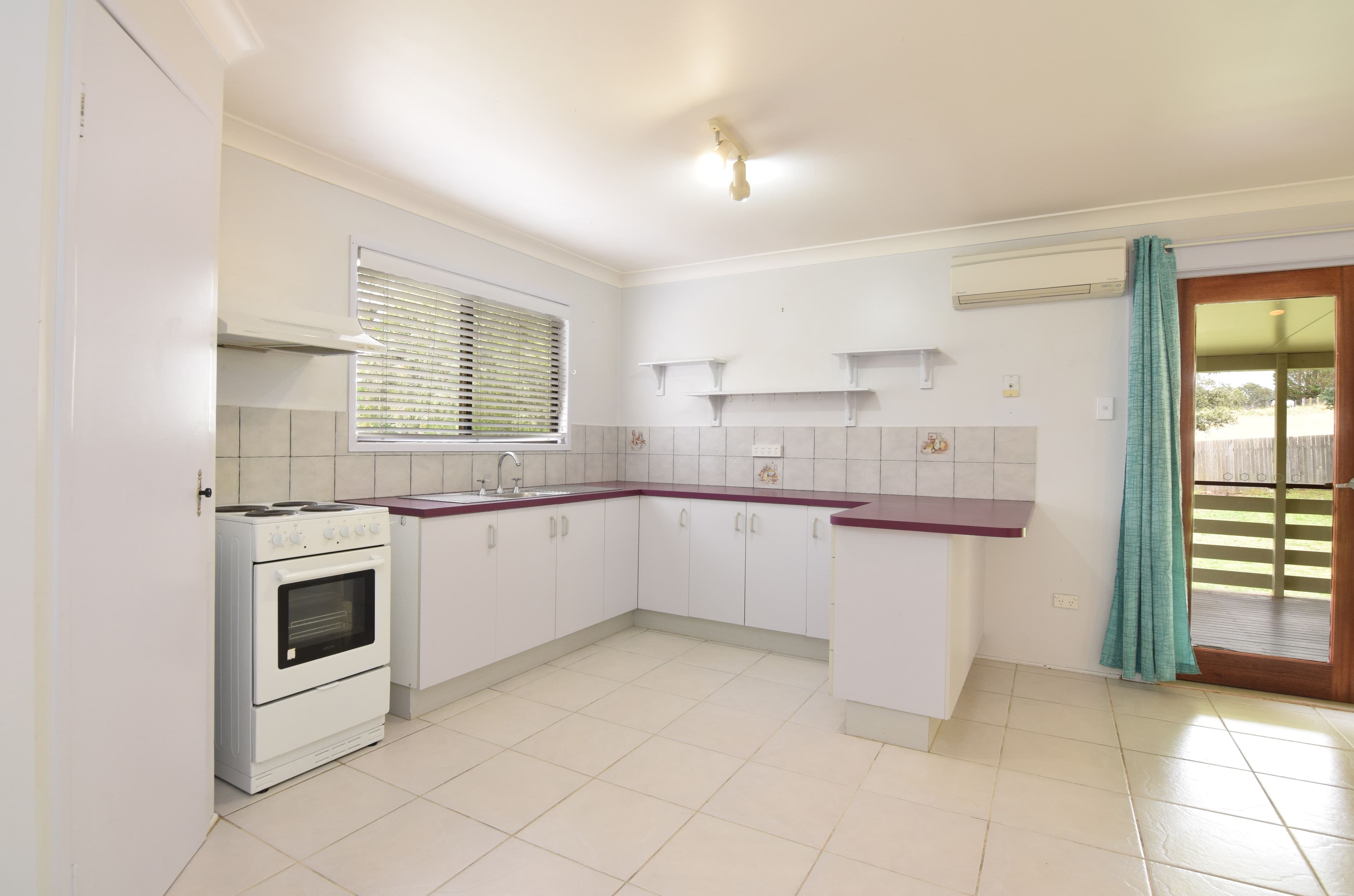 112 Pelham Street, Tenterfield NSW 2372, Tenterfield - Thumbnail 3