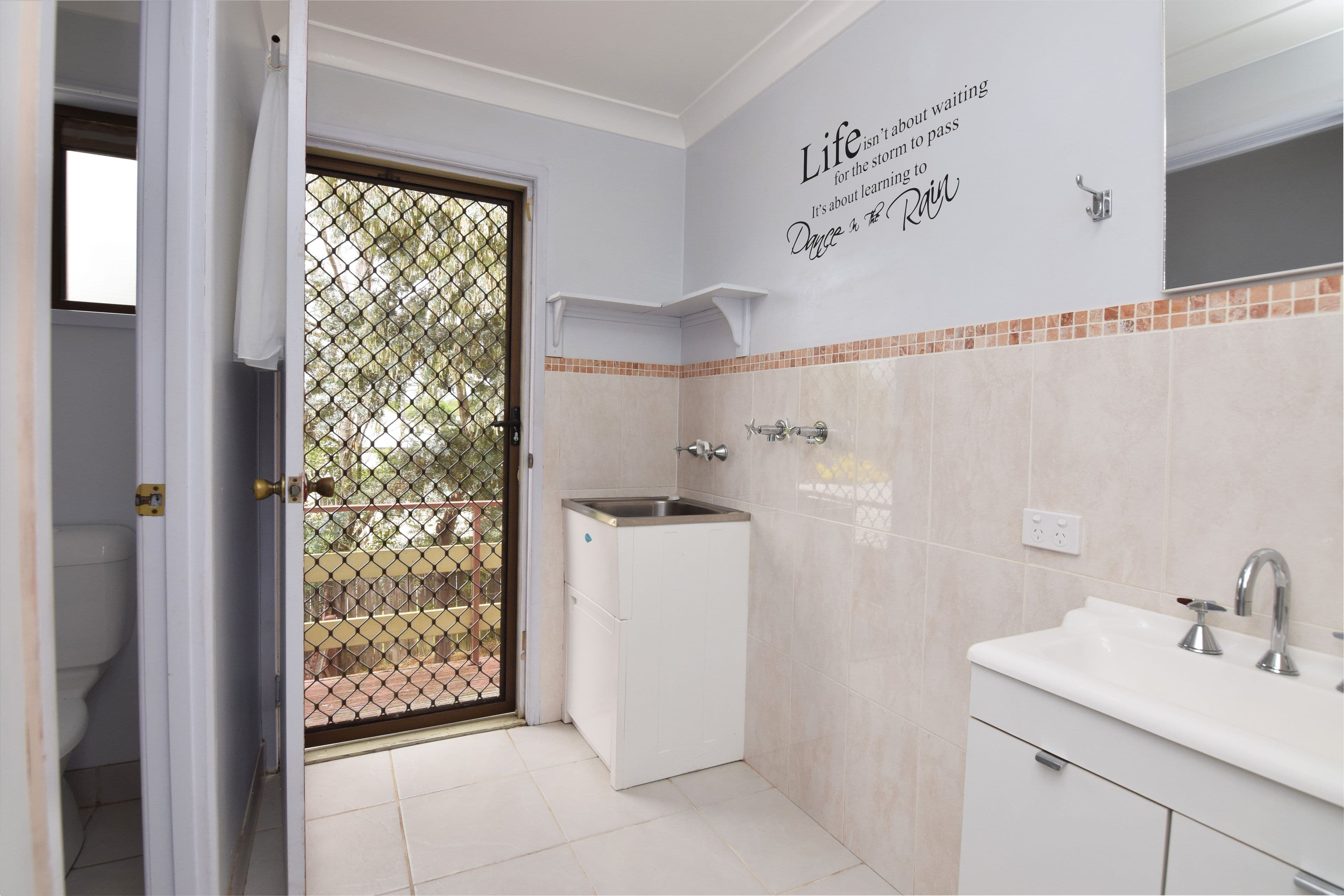 112 Pelham Street, Tenterfield NSW 2372, Tenterfield - Thumbnail 4