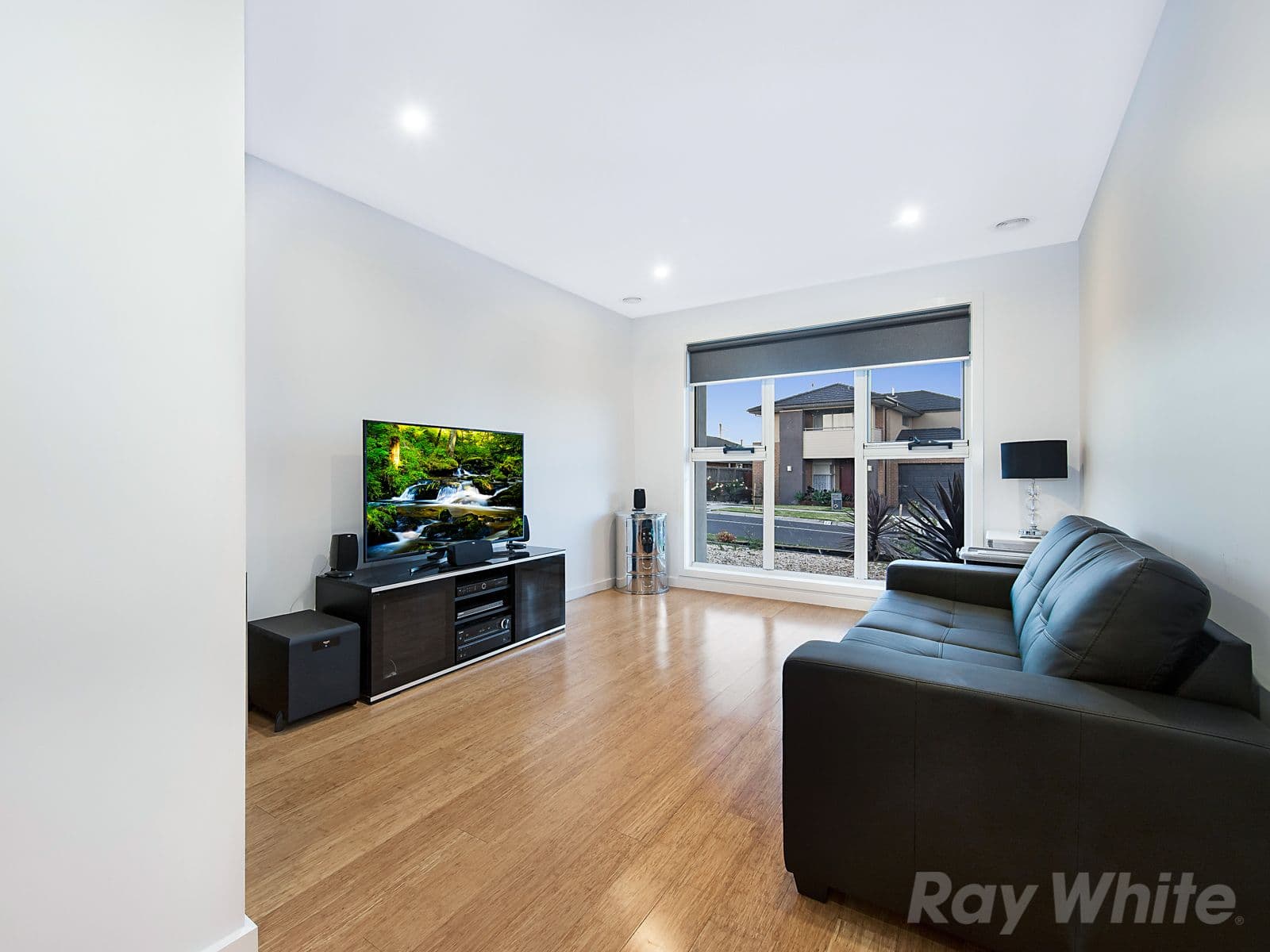 17 Shelburn Way, Cranbourne East VIC 3977, Cranbourne East - Thumbnail 4