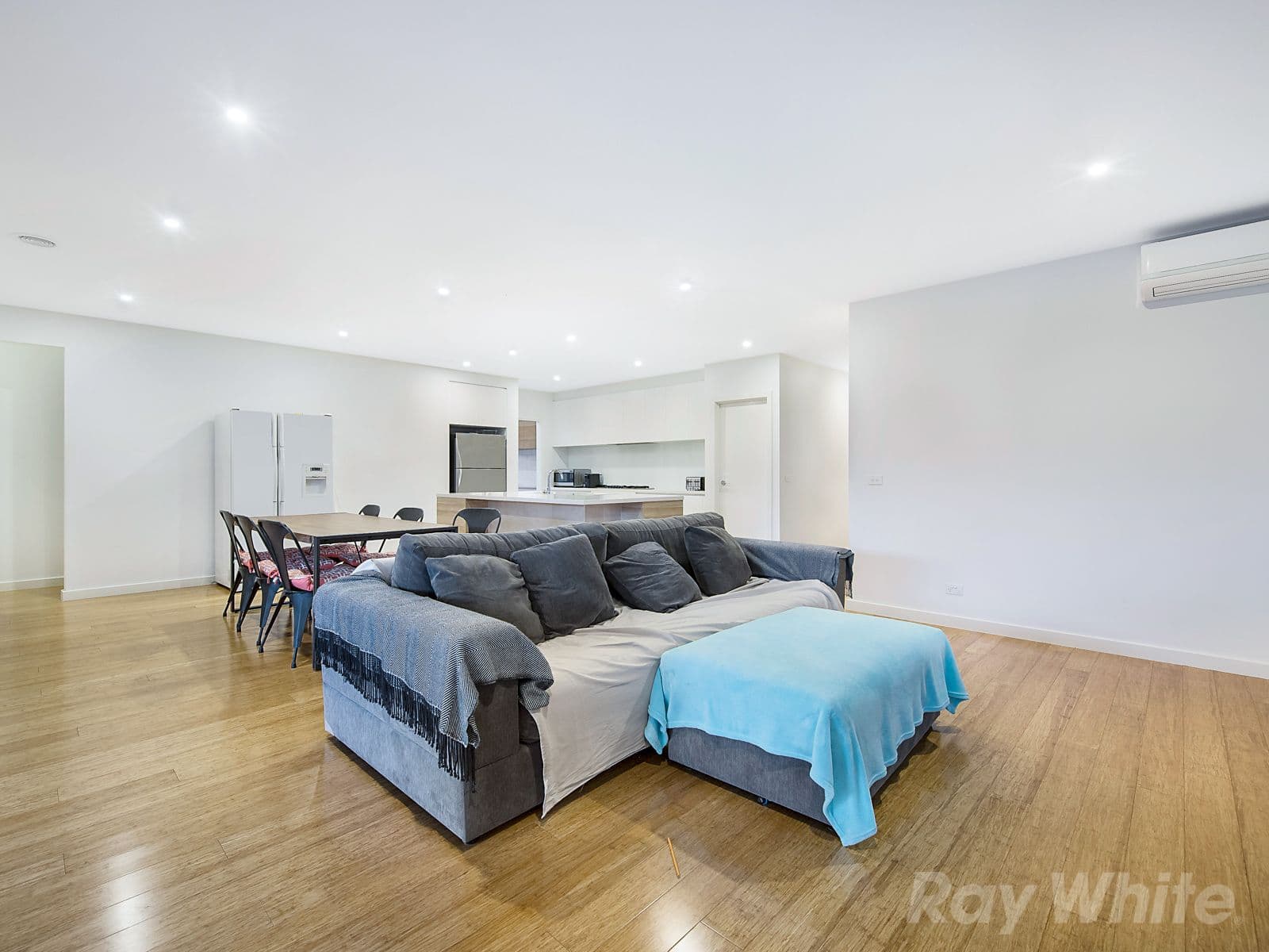 17 Shelburn Way, Cranbourne East VIC 3977, Cranbourne East - Thumbnail 8