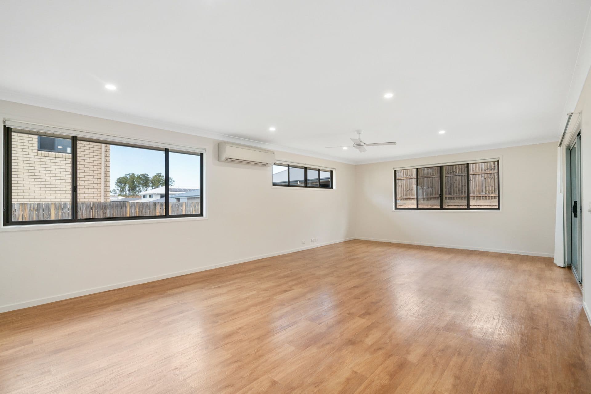 27 Broadaxe Street, SPRING MOUNTAIN QLD 4300, Spring Mountain - Thumbnail 5