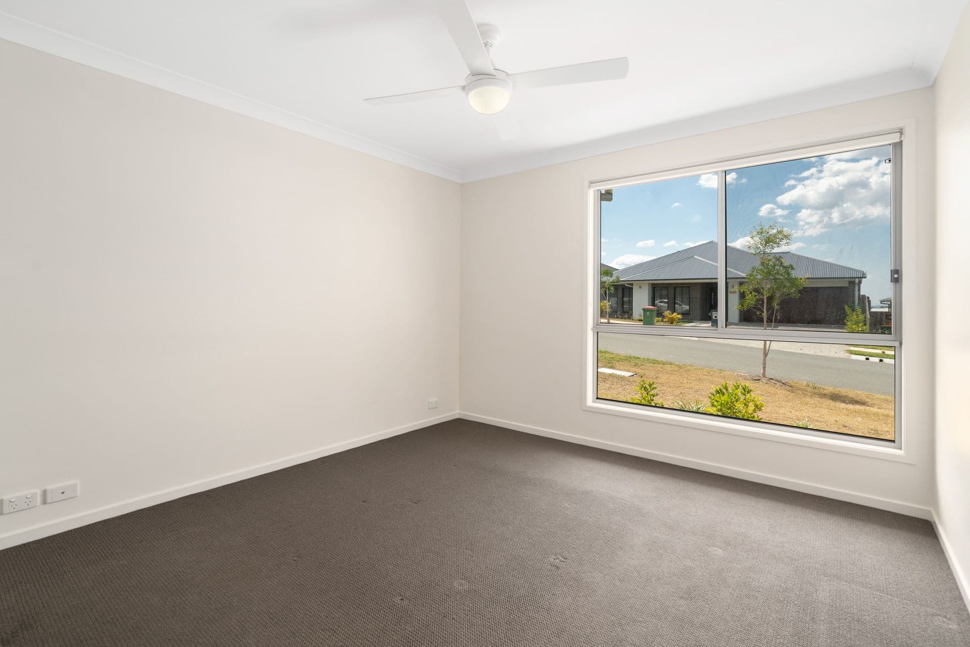 27 Broadaxe Street, SPRING MOUNTAIN QLD 4300, Spring Mountain - Thumbnail 7